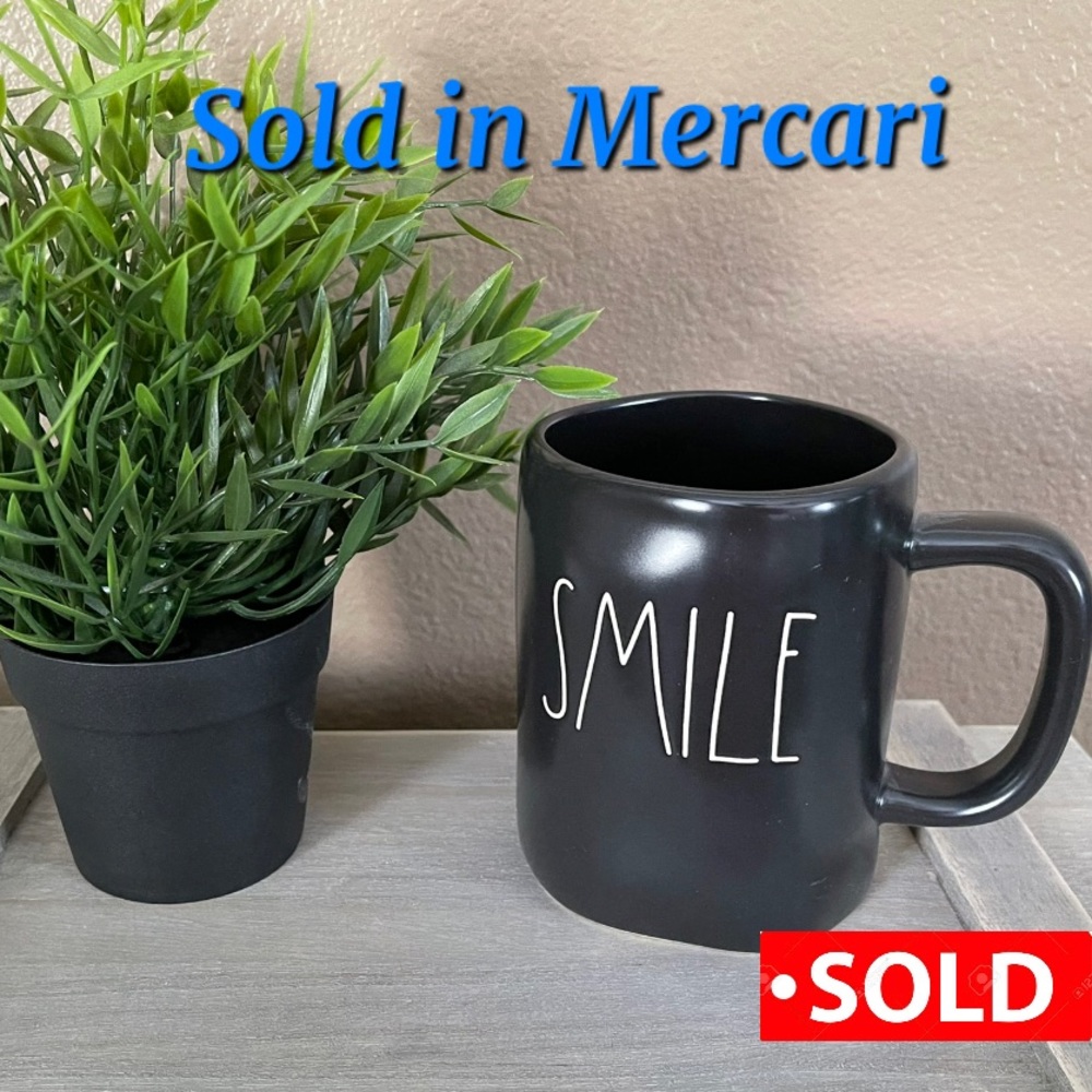 Rae Dunn Mug “Smile” black